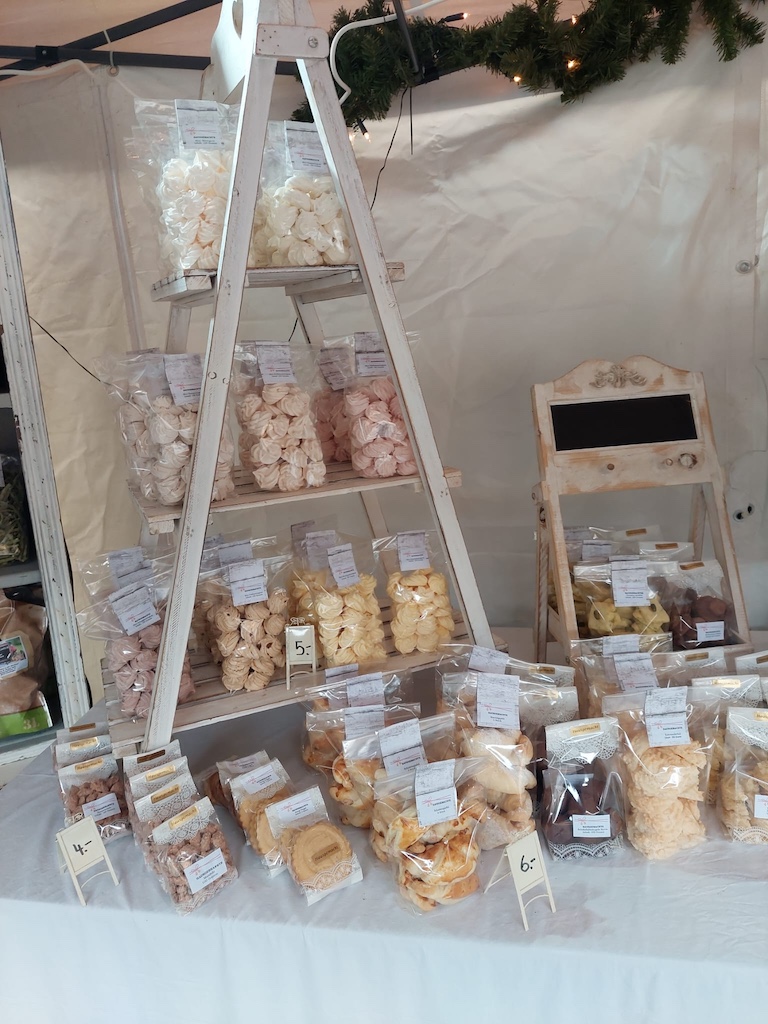 PonyIsch_Stand-1